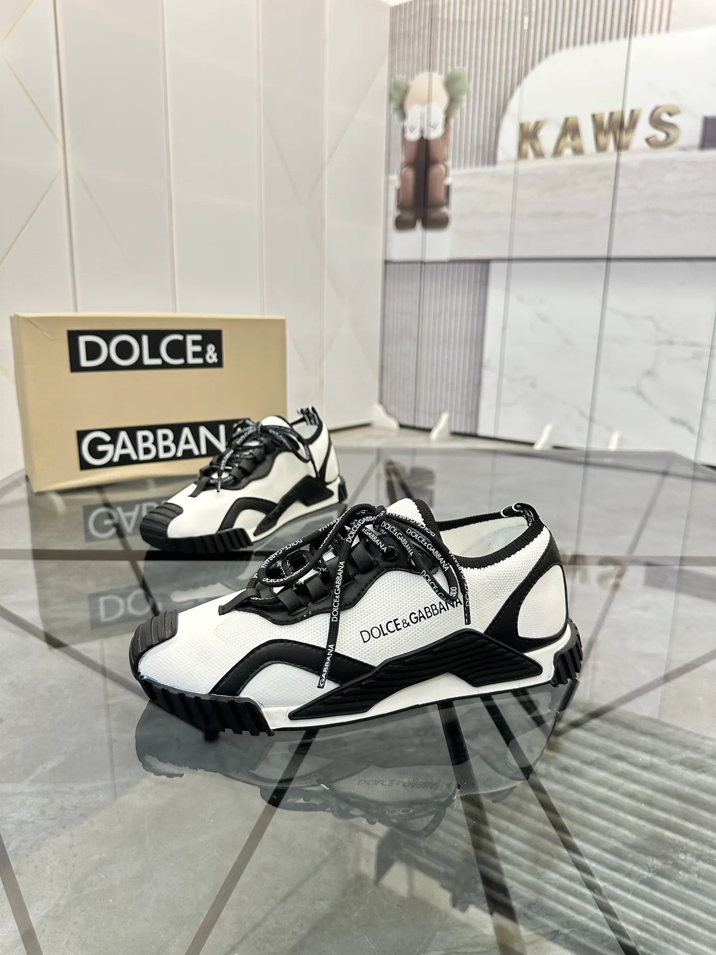 Men's shoes: 💰P460¥ Product trademark: DG "Dolce & Gabbana*" low-top sneakers Regular size: 35-44 (can be customized to 45.46.) Couple style Product materials: Upper imported cowhide stitching original material, breathable lining, original outsole. Number: 803